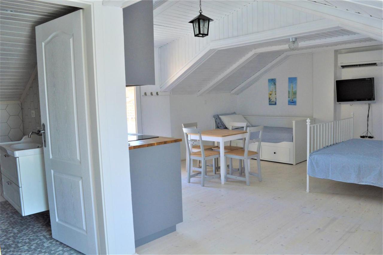 Ribar 2 Apartment Njivice Ngoại thất bức ảnh
