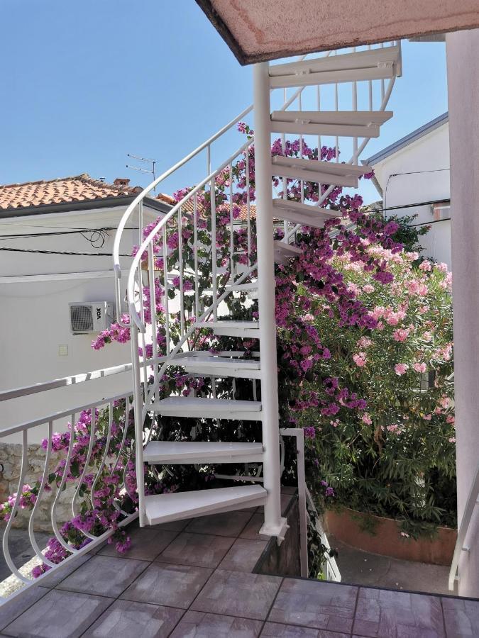 Ribar 2 Apartment Njivice Ngoại thất bức ảnh